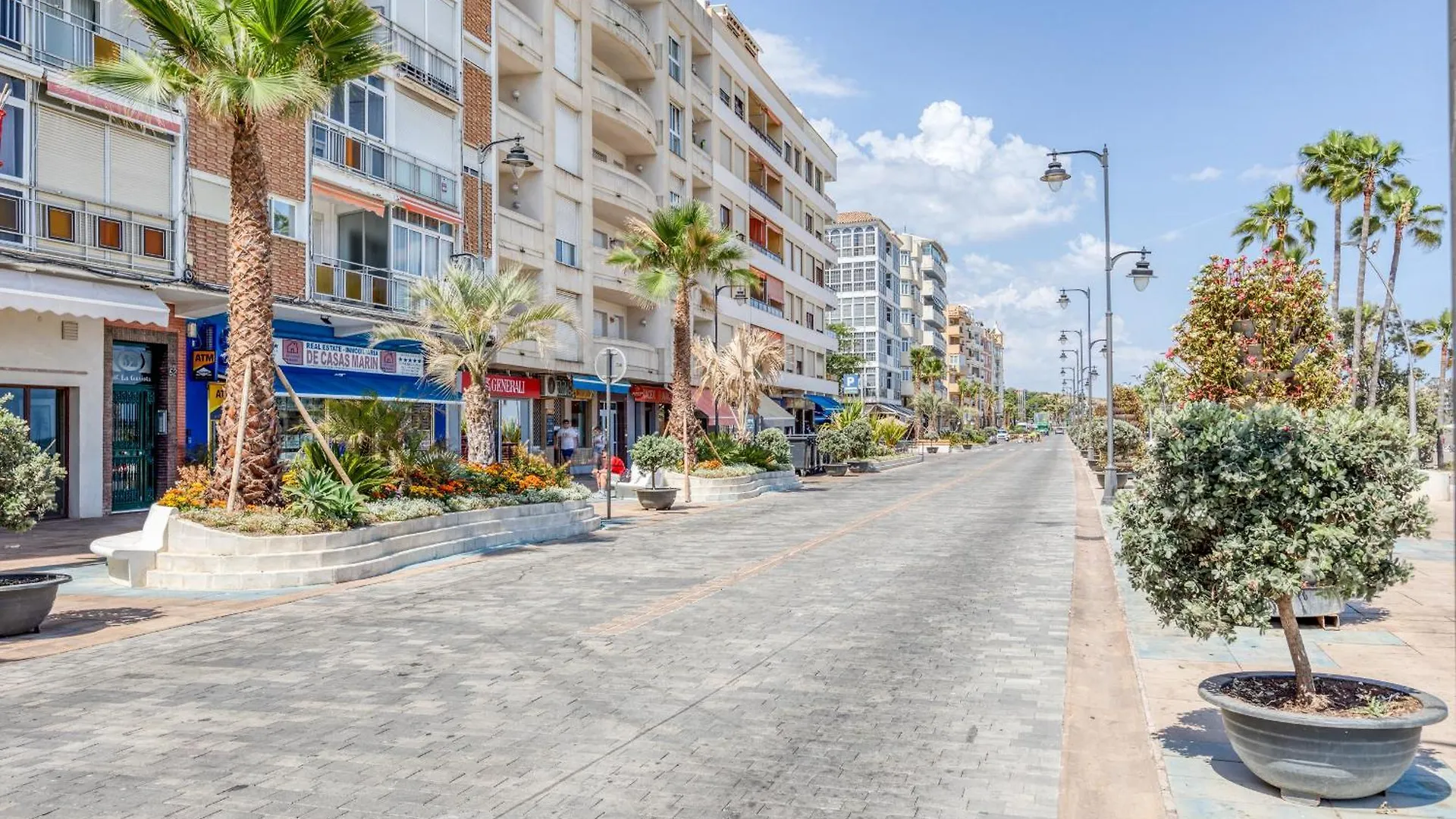 Apartment Hanami Avenida De Espana La Gaviota Estepona Spain